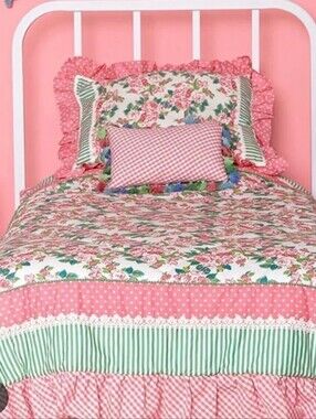 Matilda Jane Floral Pink Patchwork Twin Comforter And Coordinating Pillow